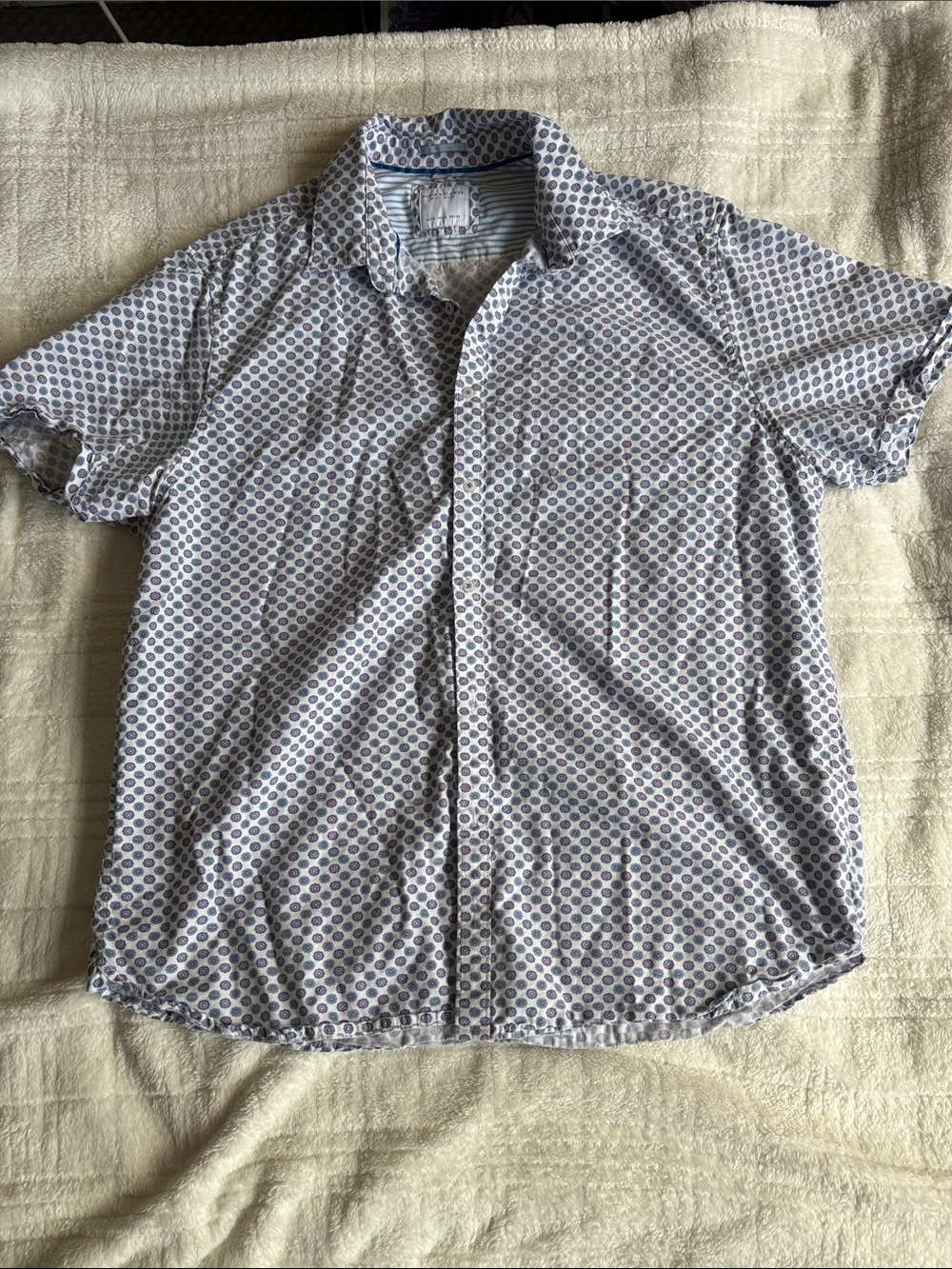 Denim & Flower Short-Sleeve Button-Down Shirt in White and Blue Dot Print